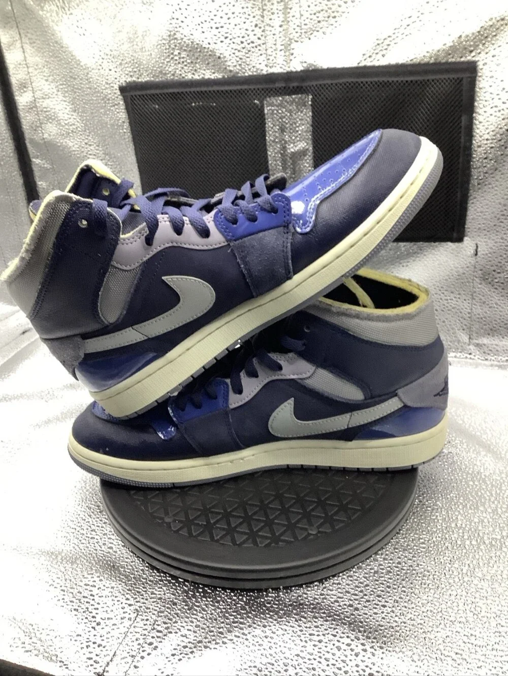 Air Jordan 1 Mid SE Craft Obsidian French Blue Size 10 Men / 11.5 Women